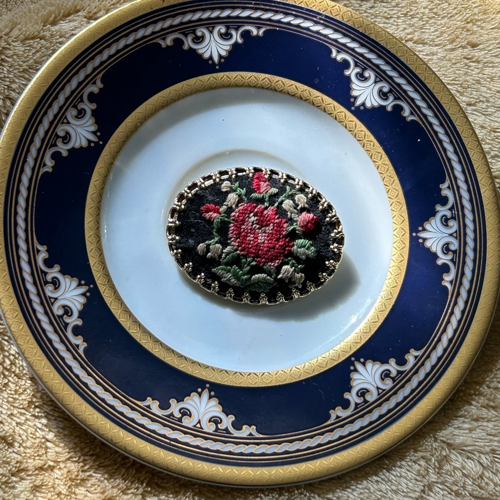 Vintage Petit Point Rose Brooch - Picture 2 of 6